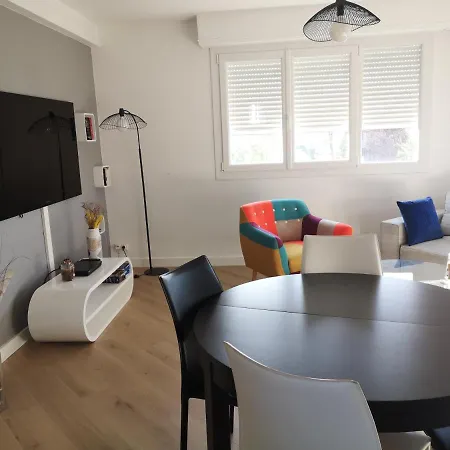 Confort 2 Chbres - 72m2 - Avec Terrasse Et Vue Pyrenees דירה